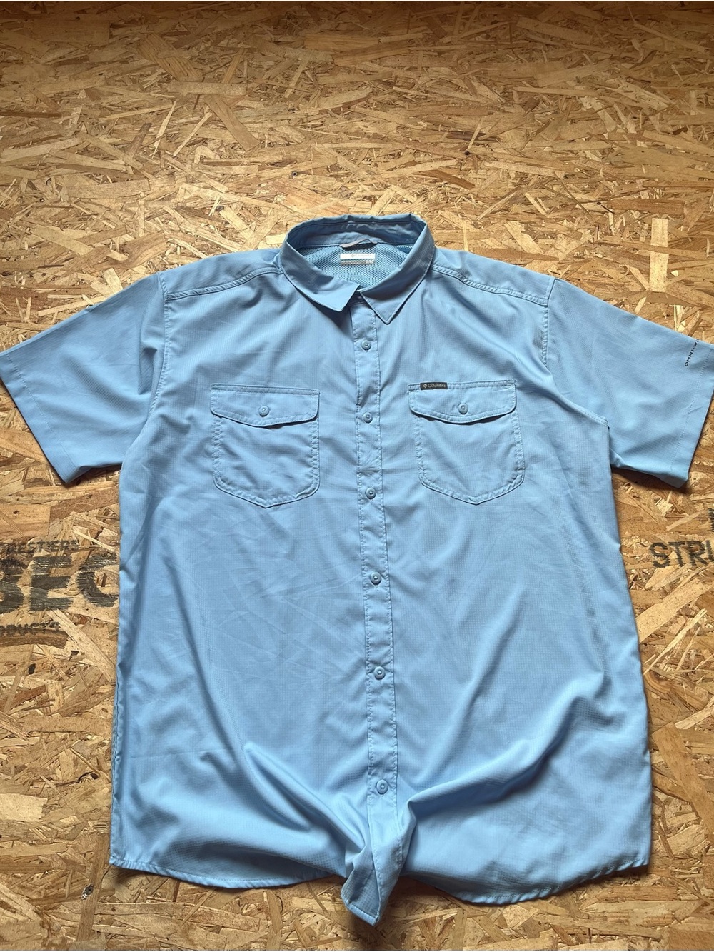 Men's Lightweight Columbia Sportswear Light Blue Short Sleeve Button-Up Shirt